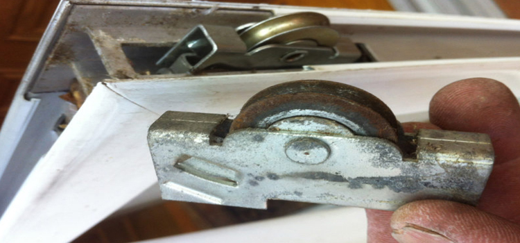 screen door roller repair in Margate